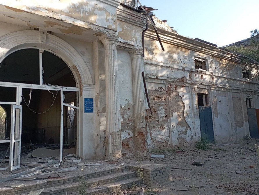 У прифронтовому Оріхові росіяни авіабомбами зруйнували архітектурну пам'ятку - відео