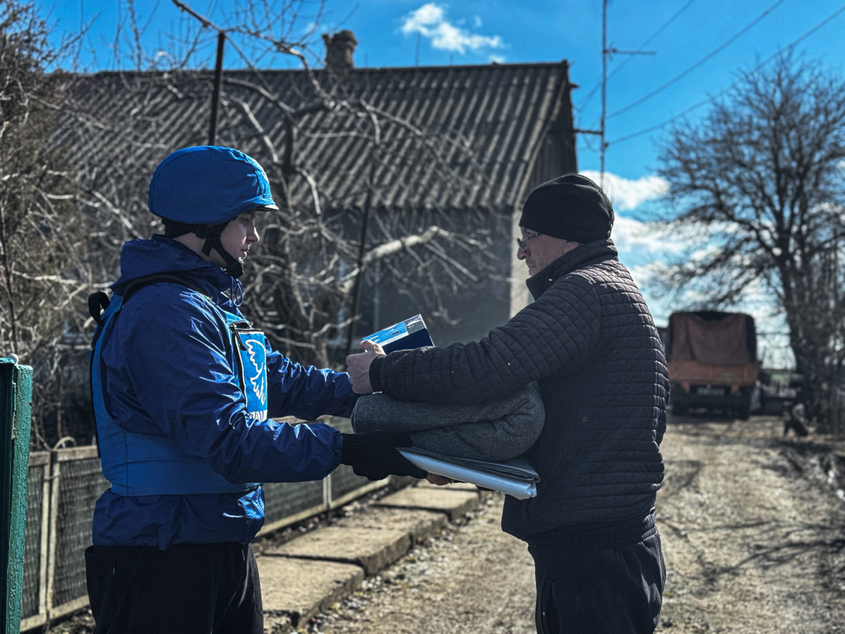 Штора врятувала дитину: вночі російські безпілотники атакували село Антонівка (фото)