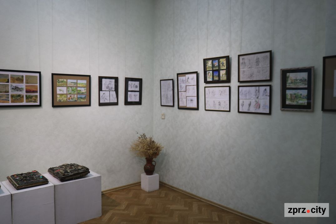 У запорізькому музеї презентували виставку військового художника та проведуть творчі вихідні: фото