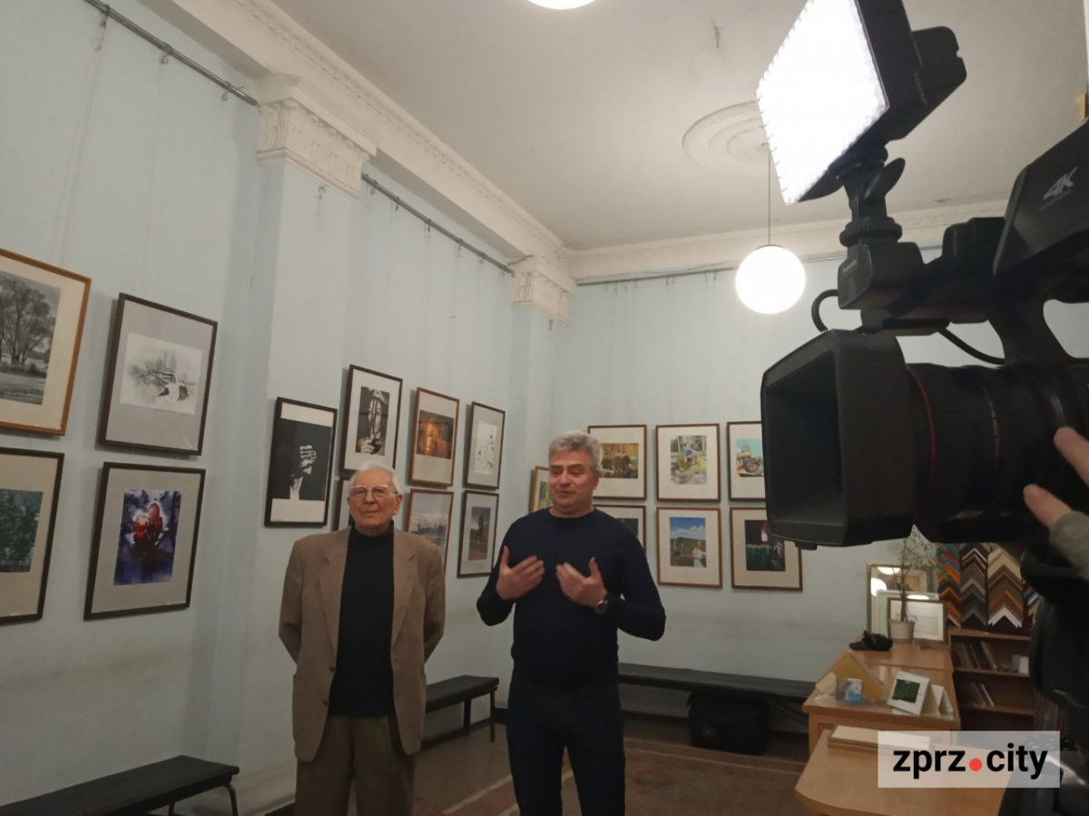 Запорізькі фотохудожники завершують рік великою виставкою - показали багато еротики