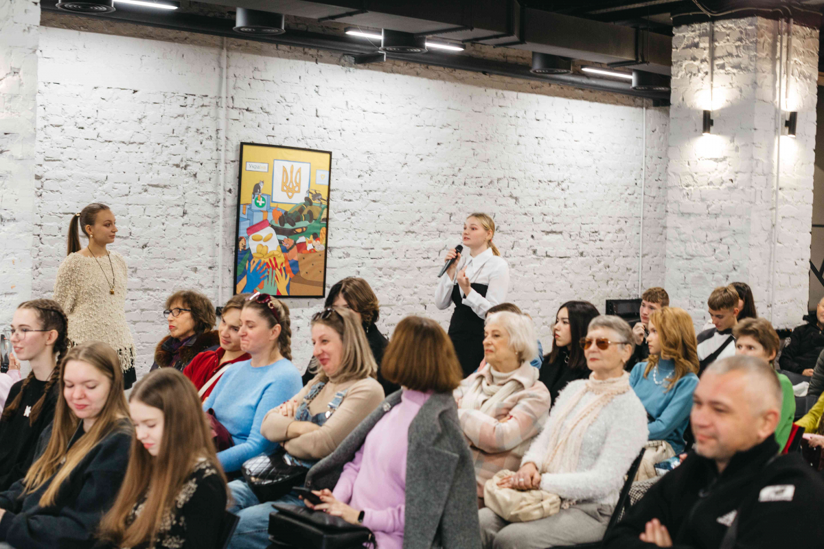 Насильство, що криється за нормальністю – у Запоріжжі молодь презентувала незвичну виставу (фото)