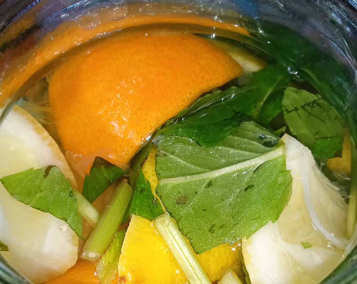 Те, що потрібно в літню спеку: рецепт домашнього лимонаду із Запоріжжя