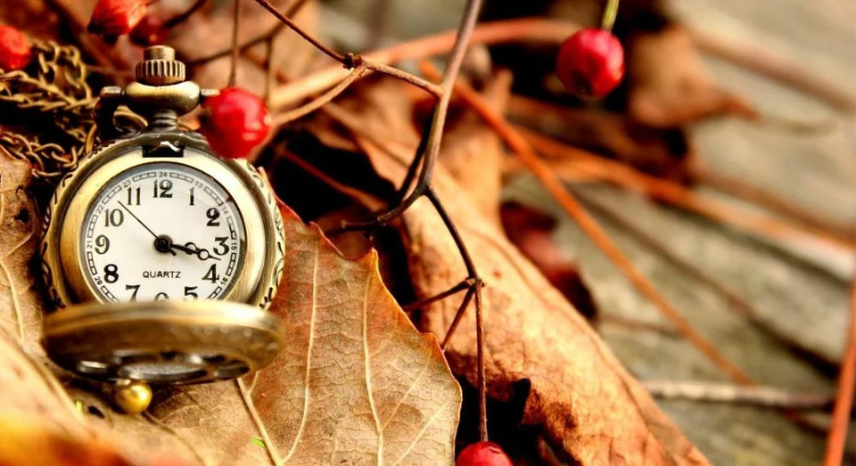 Перехід на зимовий час 2023 – коли запоріжцям потрібно перевести годинники і на скільки