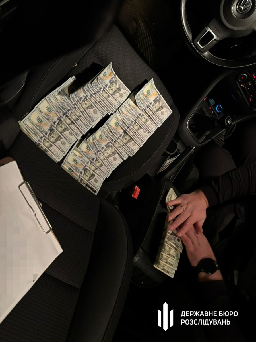 ДБР викрило схему втечі ухилянтів – запорізький правоохоронець організував «бізнес» на дезертирах (фото)