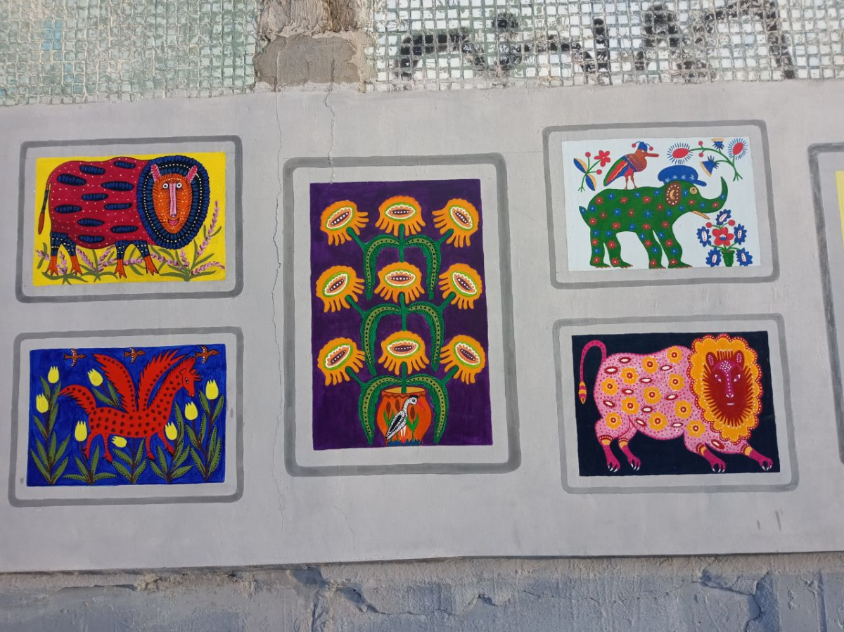 Стало відомо, хто прикрасив запорізьку багатоповерхівку розписами в стилі Марії Примаченко - фото