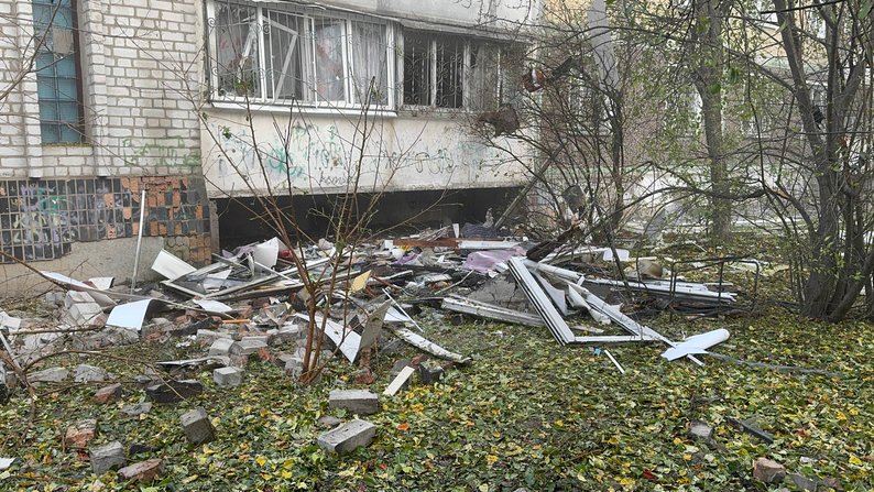 "Вже не перший прильот" - запоріжці розповіли, як рятувалися під час атаки безпілотників та що залишилось від їхніх домівок (фото, відео)
