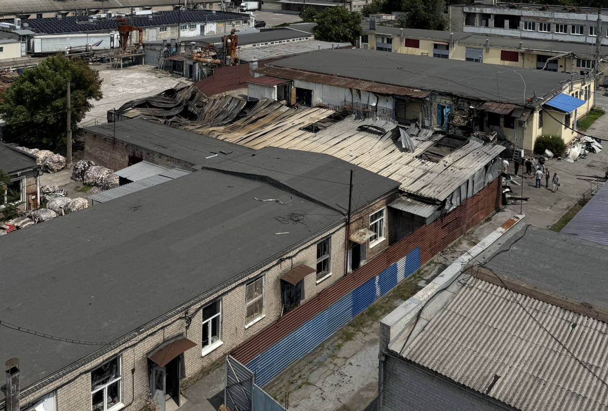 Внаслідок атаки ворожих шахедів постраждало запорізьке підприємство - як воно виглядає (фото, відео)