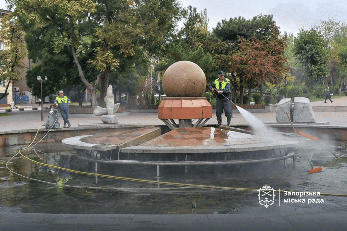 "Фонтан життя" на майдані митців. Фото Запорізької міськради.
