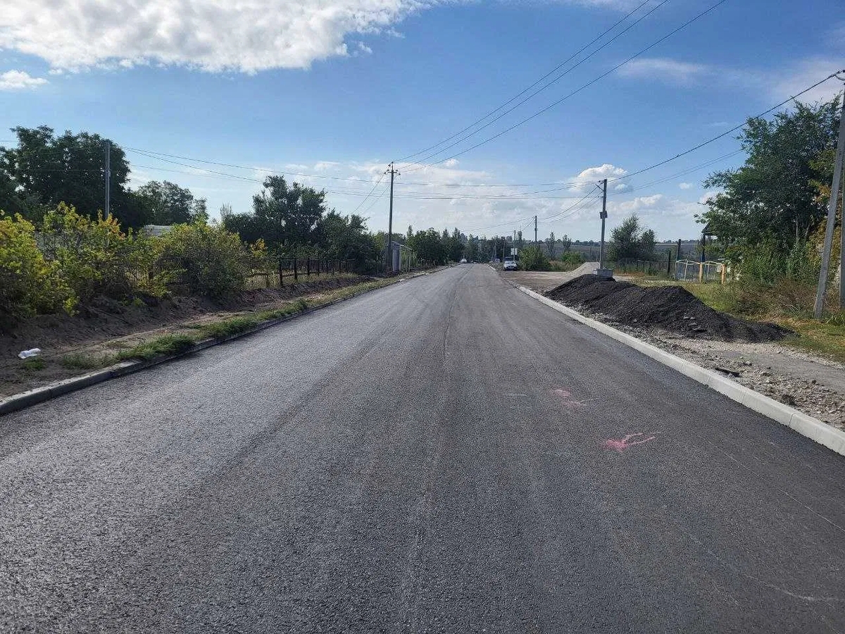 У Запорізькому районі завершили ремонт важливої ділянки дороги - фото, відео