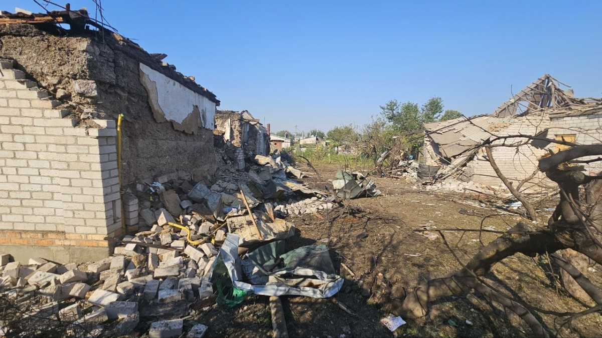 У Запоріжжі екологи зафіксували масштабне забруднення ґрунту після нічної атаки дронів (фото)
