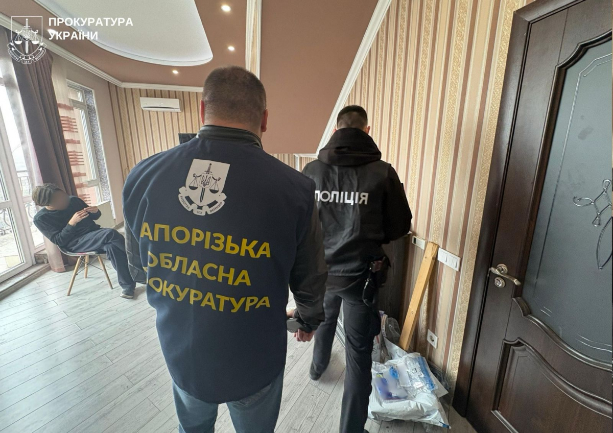 Лякали бізнес перевірками: у Запоріжжі викрили псевдоподатківців, які ошукали підприємців (фото, відео)