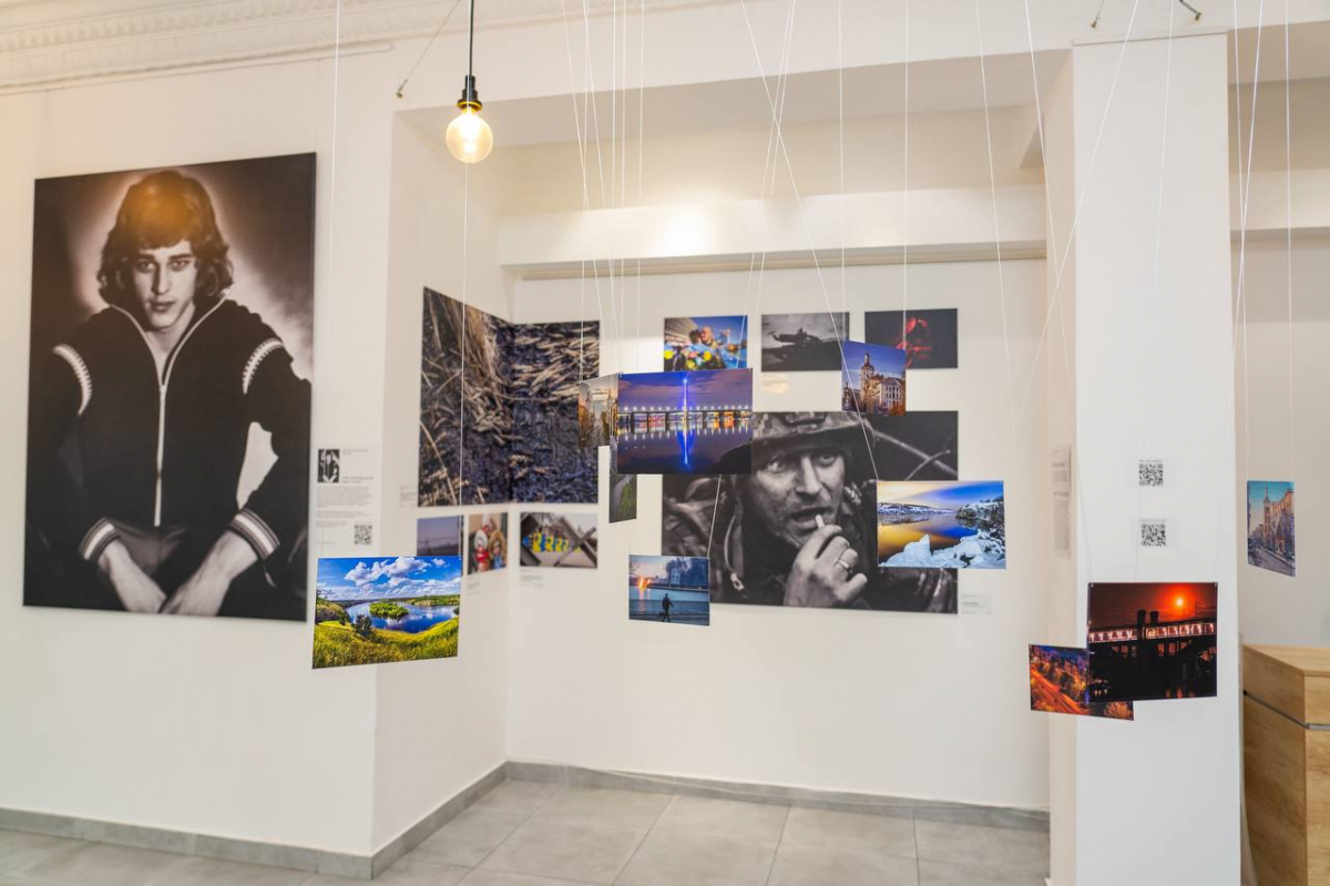Світлини з історією - у Запоріжжі відкрилася виставка до ювілею легендарного фотоклубу 