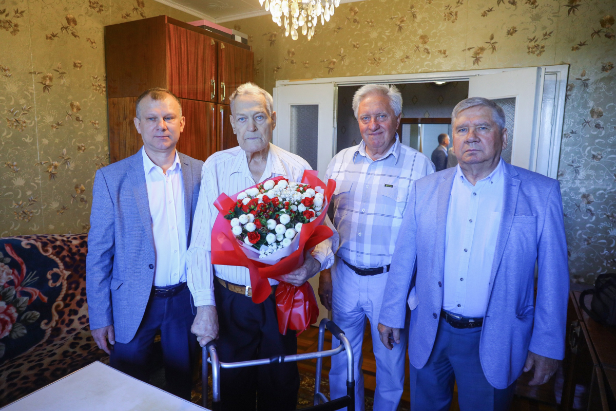 Ветеран запорізького промислового підприємства відсвяткував 85-річний ювілей