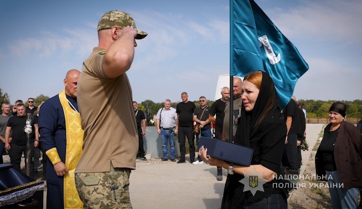 Зник безвісти в 2022 році: у Запоріжжі провели в останню дорогу захисника Романа Алешкевича (фото, відео)
