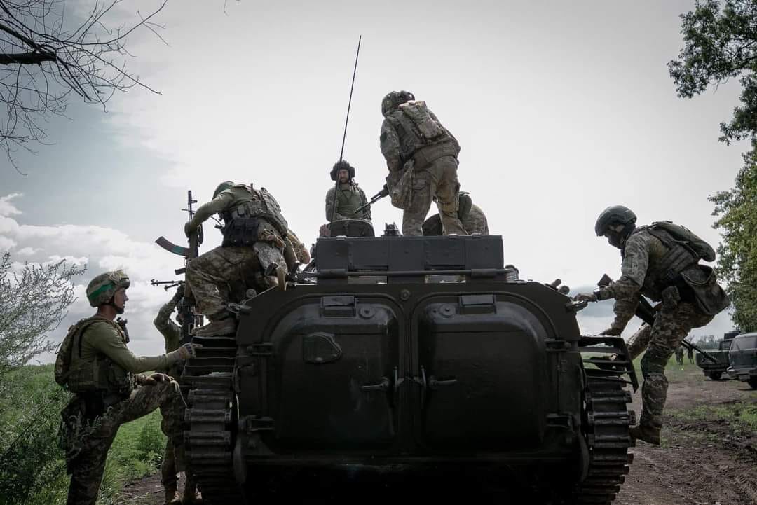Четверо українських воїнів провели надскладну операцію і знищили окупантів у посадці перед селищем Роботине – відео 