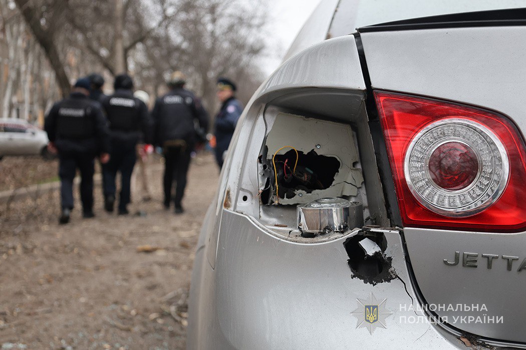 У Запоріжжі завершили аварійно-рятувальні роботи на місцях прильотів - фото наслідків авіаудару 8 грудня