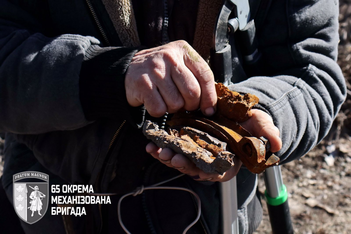 Собаки все ще чекають повернення господарів: як виглядає село Запорізького району у кіл-зоні (фото)