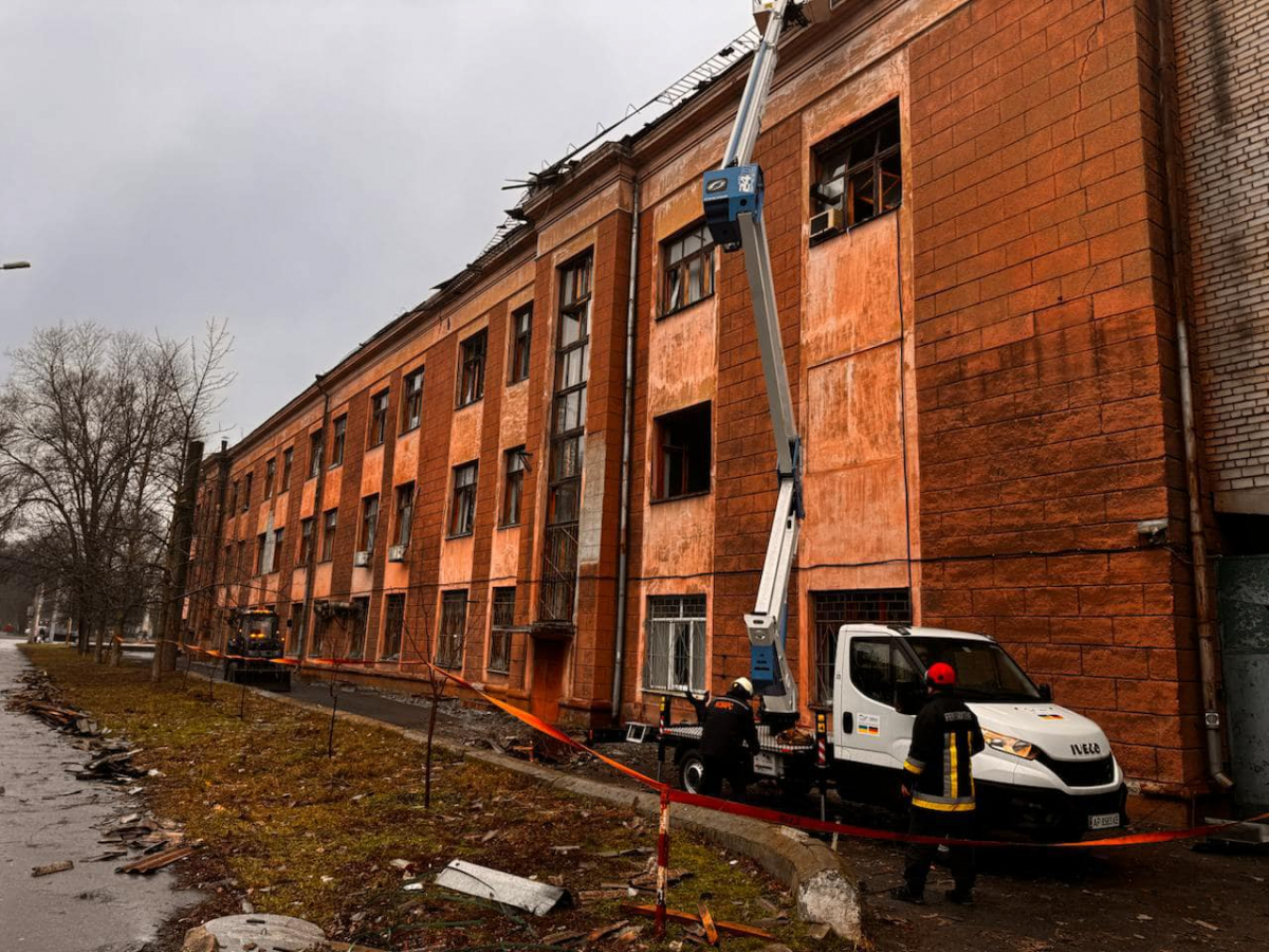 Запорізький виш відновлює пошкоджений обстрілом корпус - над чим зараз працюють (відео)