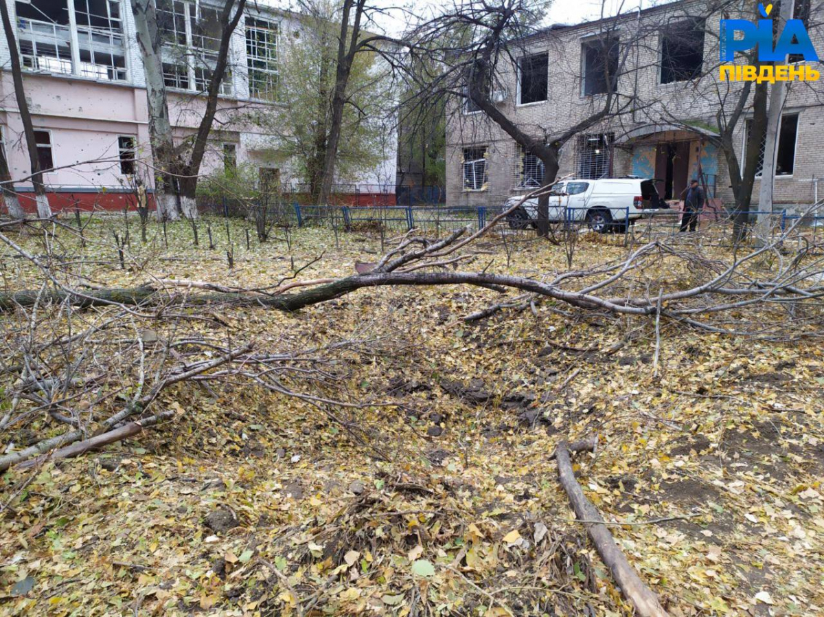 Постраждали спорткомплекс та гуртожиток - росіяни поцілили у двір запорізького університету