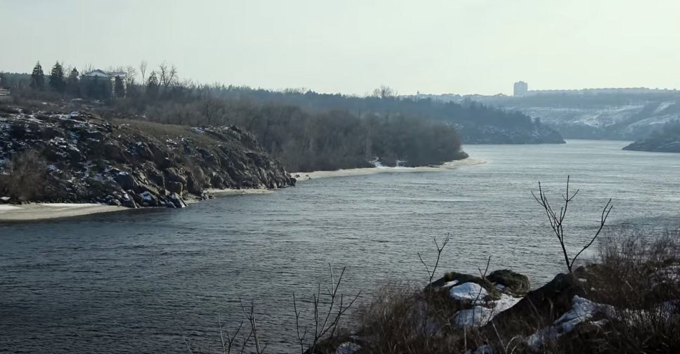 Запорізький дайвер показав, як виглядає обмілілий Дніпро - відео