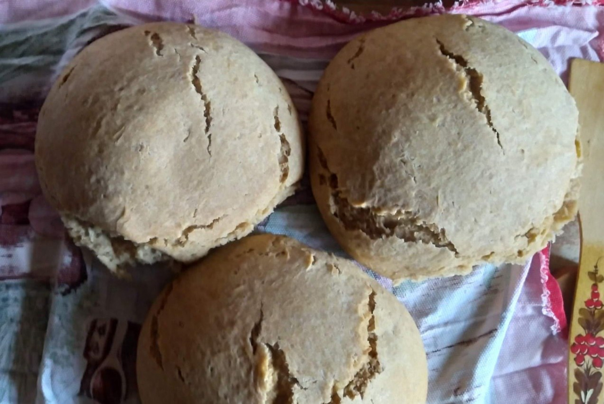 Смачно та корисно: як приготувати домашній хліб із цільнозернового борошна у духовці