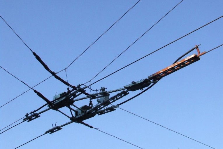 Зрізали тролейбусні кабелі: у трьох районах Запоріжжя орудували серійні крадії