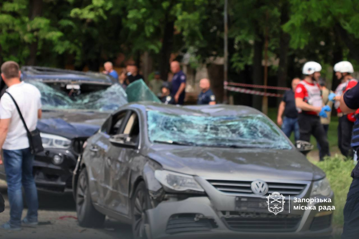 Удар по Запоріжжю: росіяни атакували Олександрівський район (фото, відео)