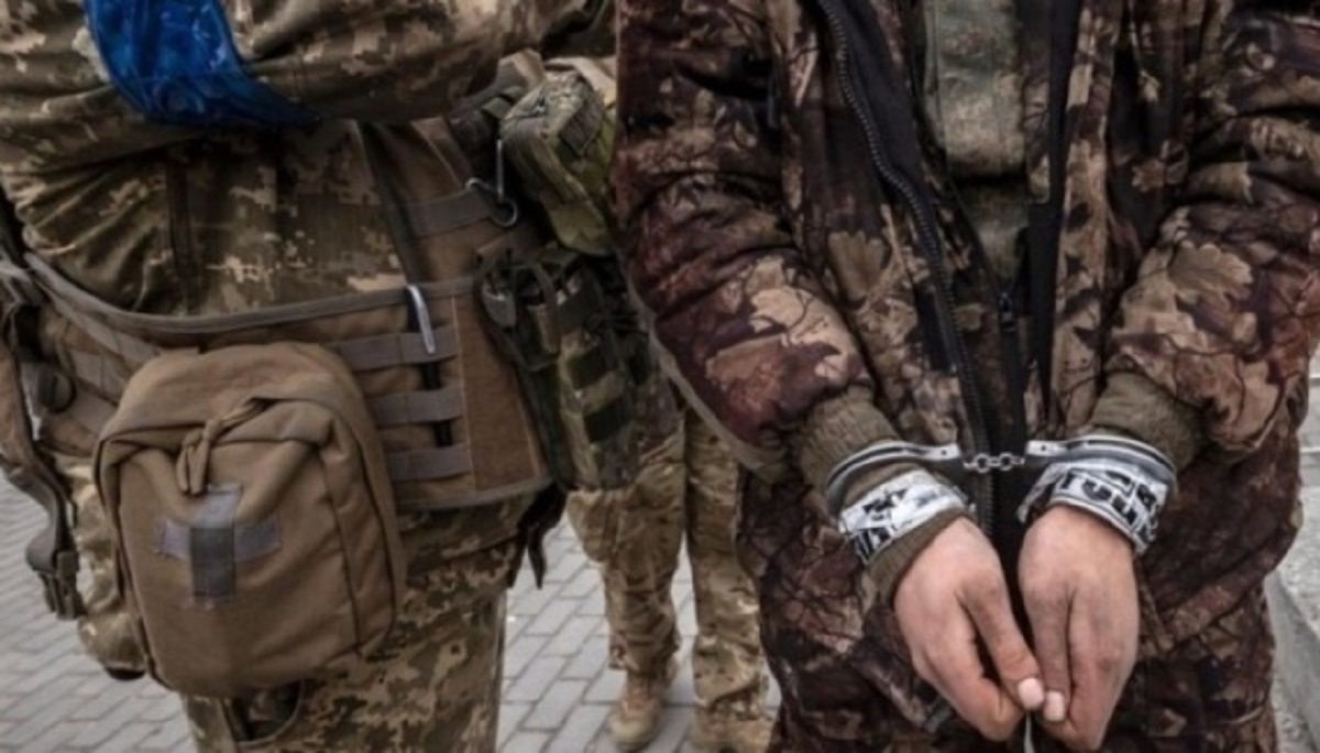Обстрілюють навіть своїх: на Запоріжжі полонені окупанти потрапили під російський вогонь –відео