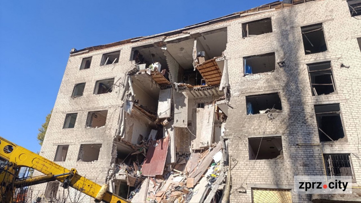 Аварійний стан і критичні руйнування: у Запоріжжі не відбудовуватимуть гуртожиток, що постраждав від російської атаки