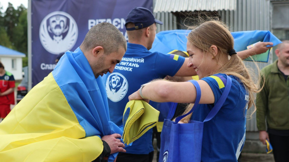 Нарешті вдома - шестеро захисників із Запорізької області повернулися з російського полону