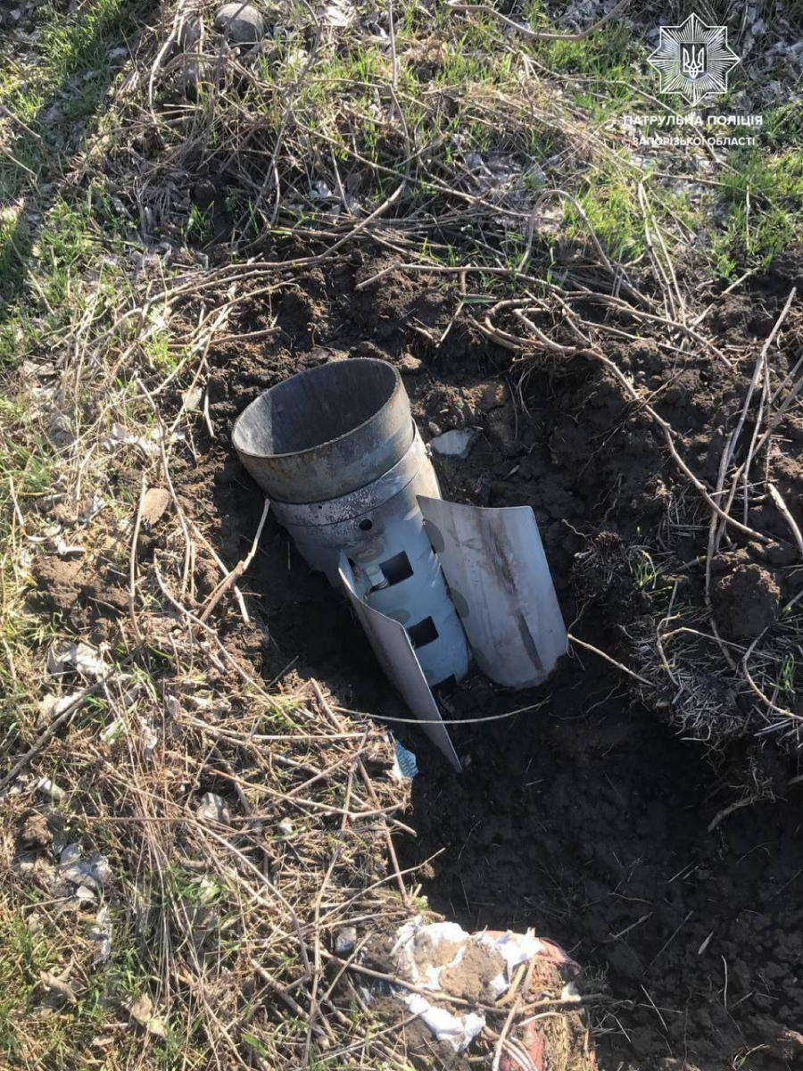 У Запоріжжі на подвір'ї виявили залишки російської ракети - фото