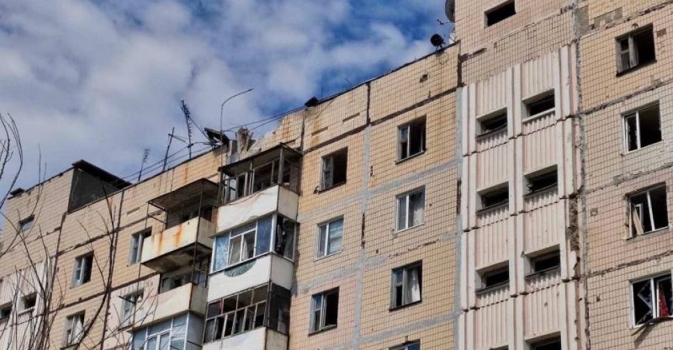 Окупанти розбомбили багатоповерхівку та дитячий майданчик у селищі Запорізької області - фото