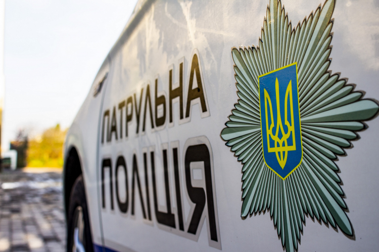 Запорізькі поліцейські врятували чоловіка з кровотечою – відео